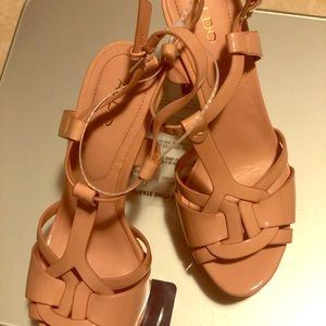Aldo size 6.5 high heel